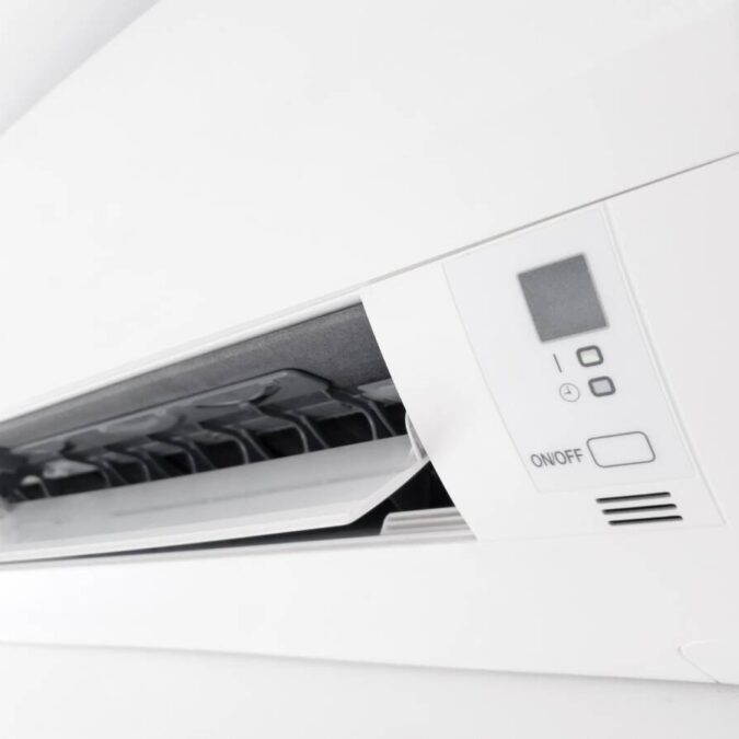 ADOBESTOCK_303614396 675X675 | Jung Albert Installation de climatisation réversible pour maison et bureaux près de Sélestat et Benfeld Strasbourg 0